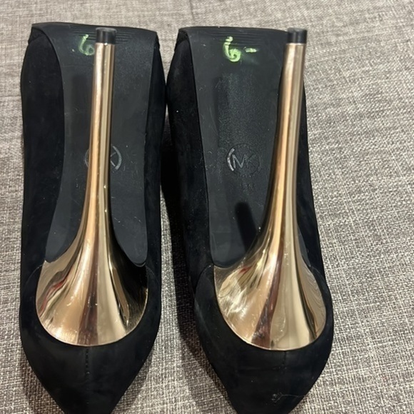 Michael Kors Suave Heels - Picture 6 of 10